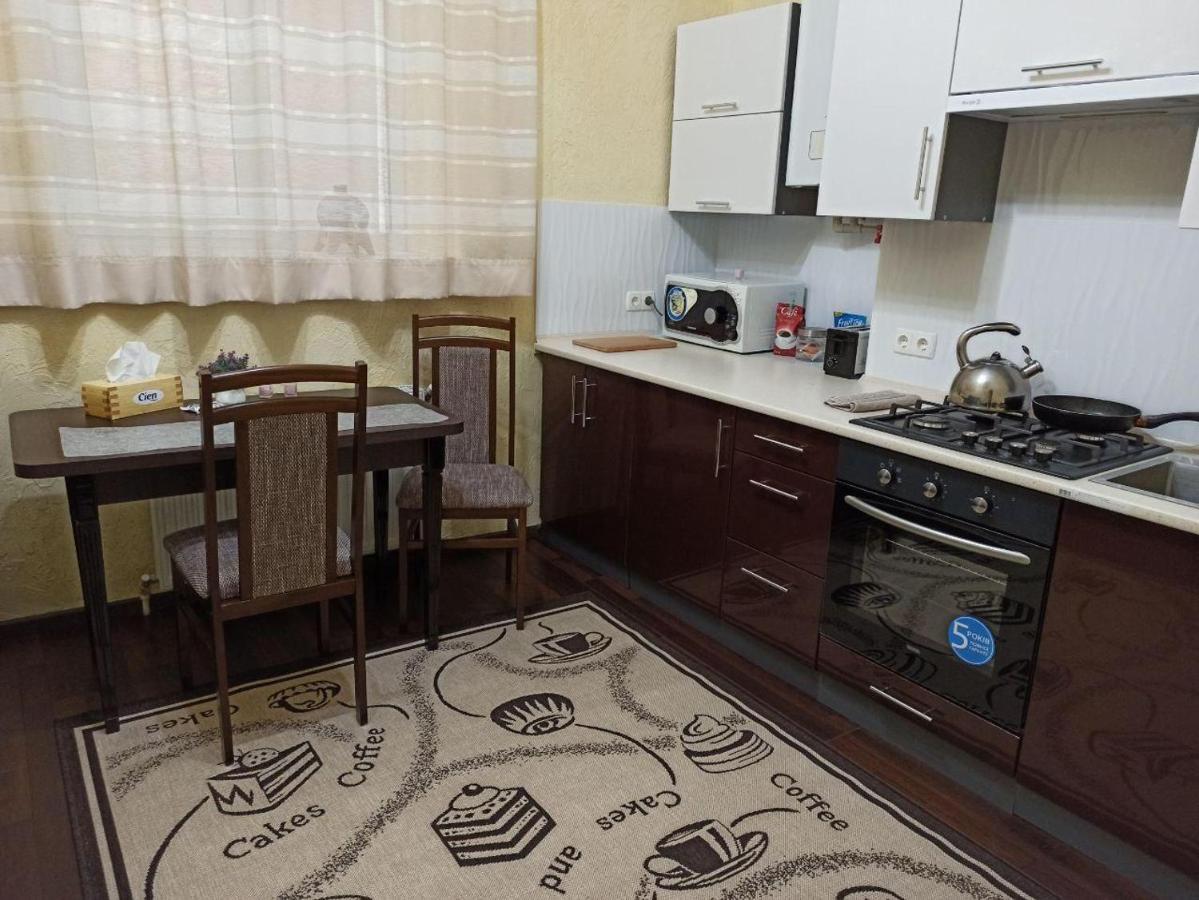 Квартира В Самом Центре Wi-Fi Apartment Chernivtsi Exterior photo