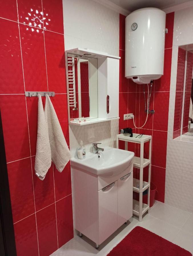 Квартира В Самом Центре Wi-Fi Apartment Chernivtsi Exterior photo