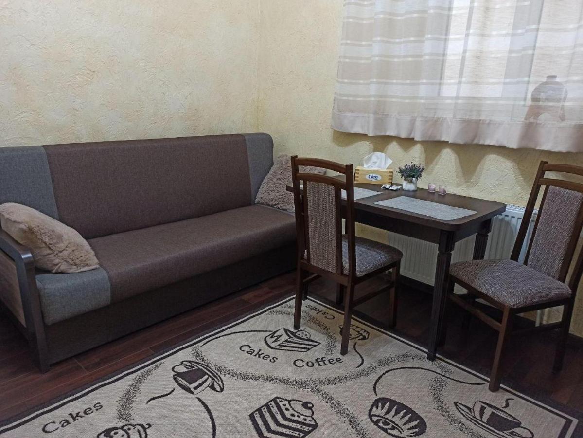Квартира В Самом Центре Wi-Fi Apartment Chernivtsi Exterior photo